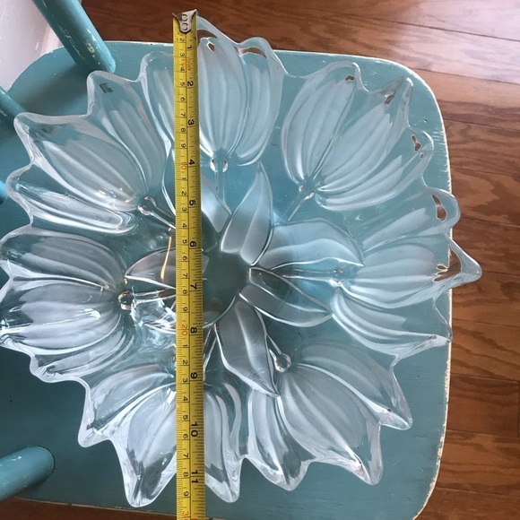 Mikasa TULIPS‎ SATIN 12" Frosted Crystal Hostess Bowl - Picture 8 of 13